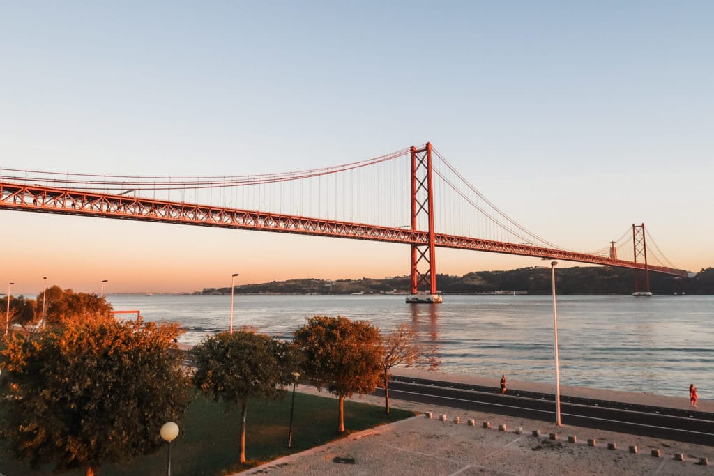 ponte 25 de abril